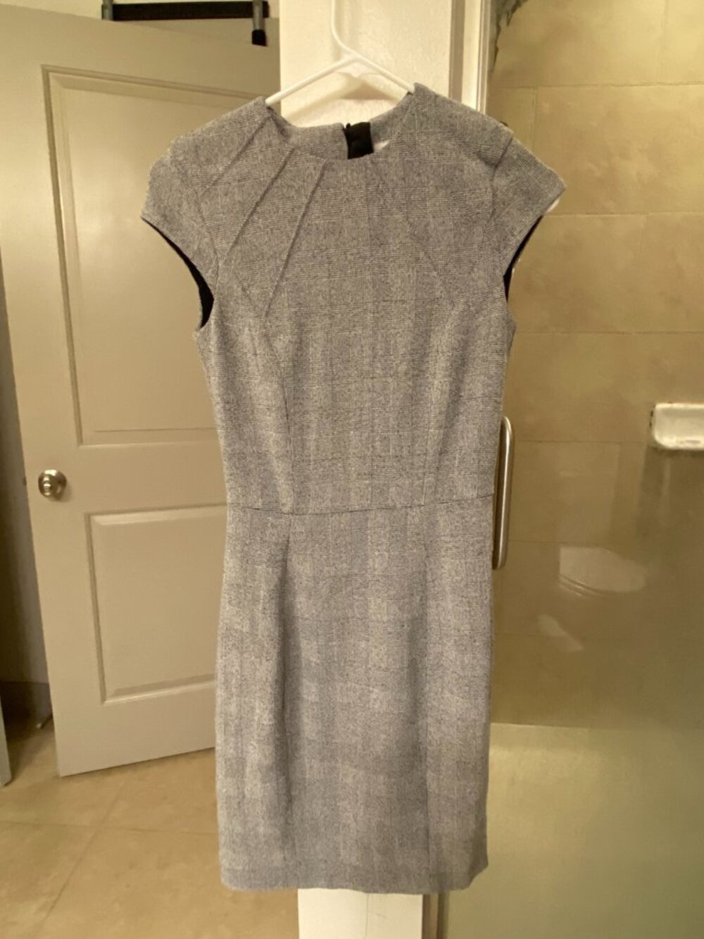H&M Gray Business Sleevless Plaid Houndstooth Knee Length Sheath Dress Size 4